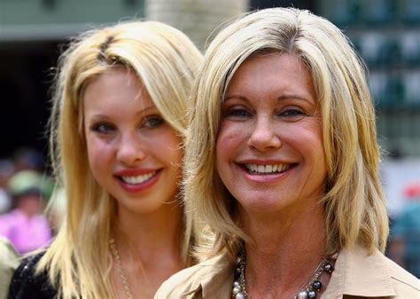 olivia newton john hijos.
